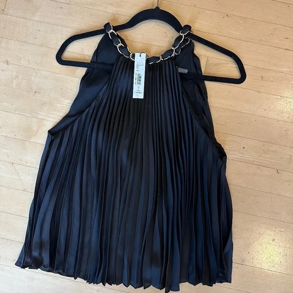 NEW Alice+Olivia Alycia Black Pleated Halter Top with chain  S. G969 - Picture 5 of 7